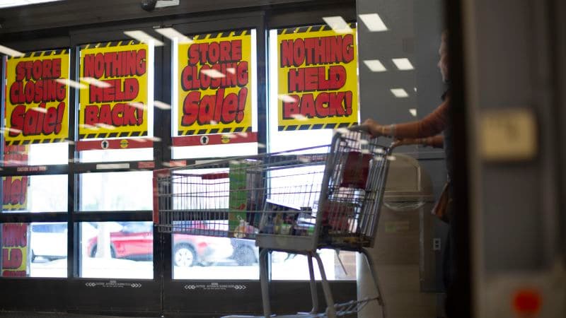 "Kmart Closes, Travel Deals, Hug Limit Controversy"